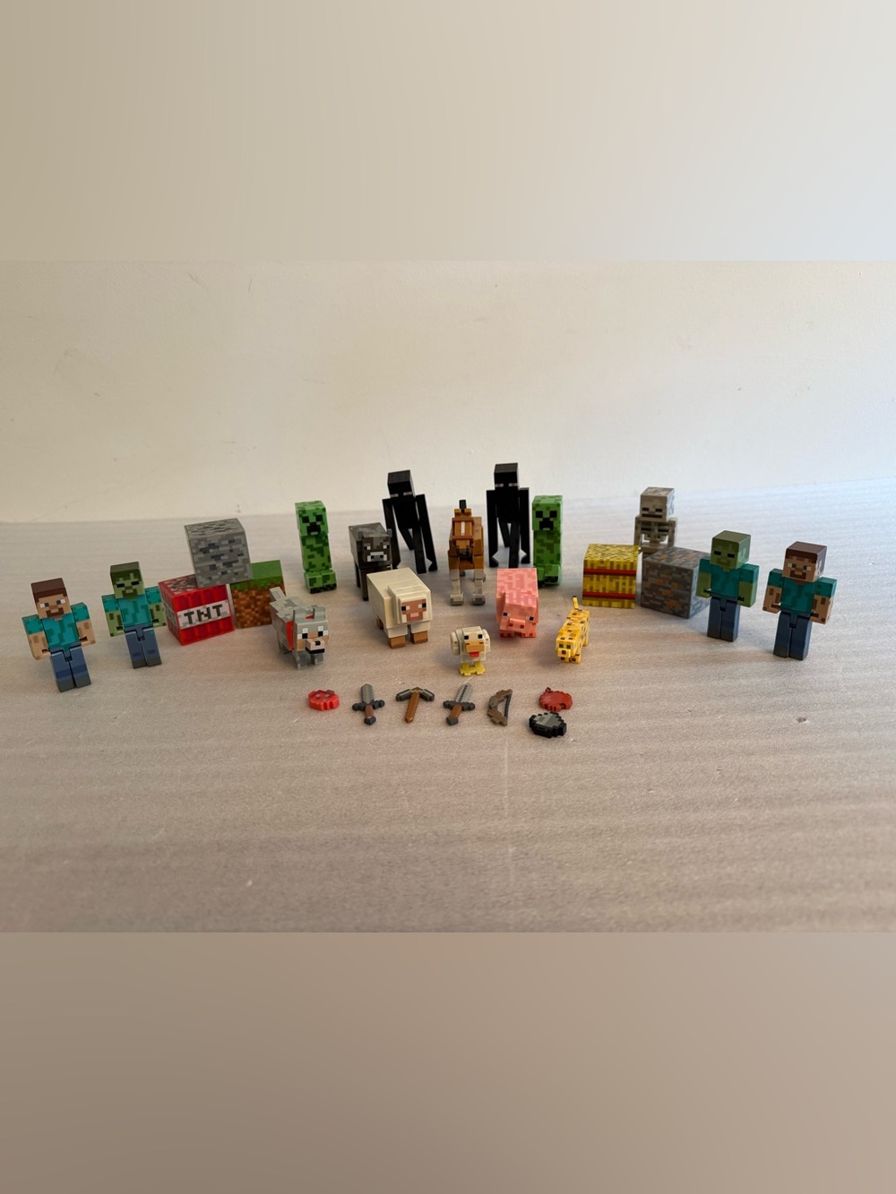 Lot of 21 Minecraft Poseable Action Figures Mojang